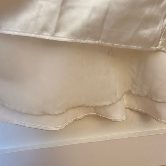 Meshki Elegant White Backless Dress - Picture 5 of 5